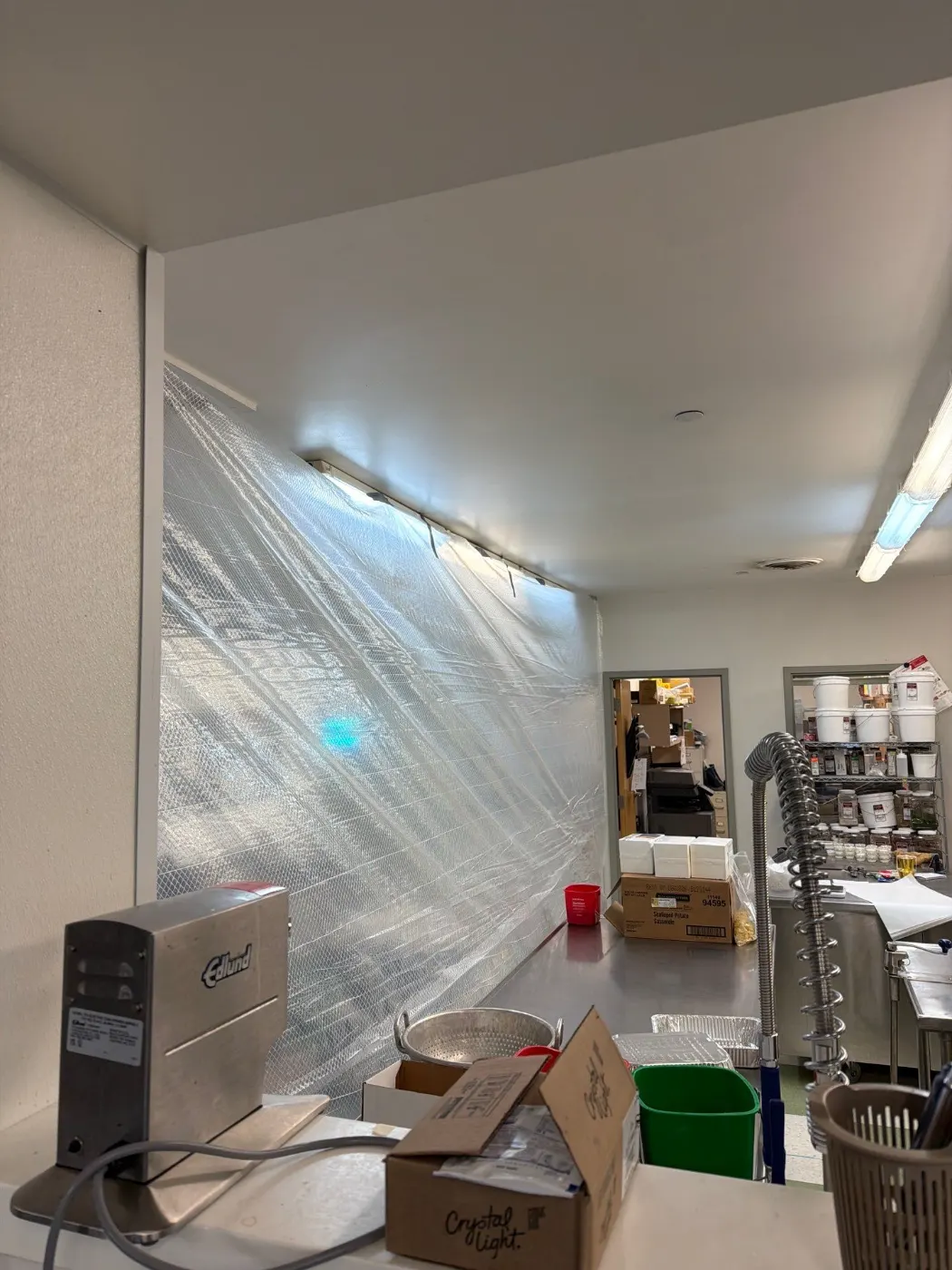 Commercial water mitigation in Centennial, Indiana
